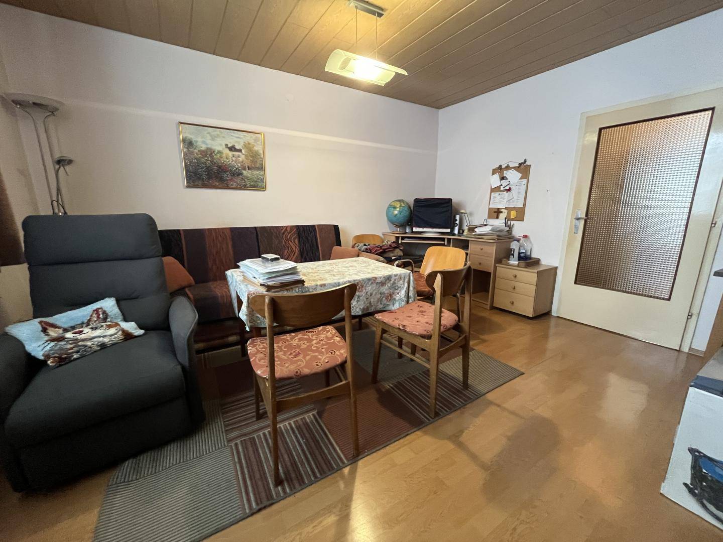 Zentrale familienwohnung mit Terrasse und Garage