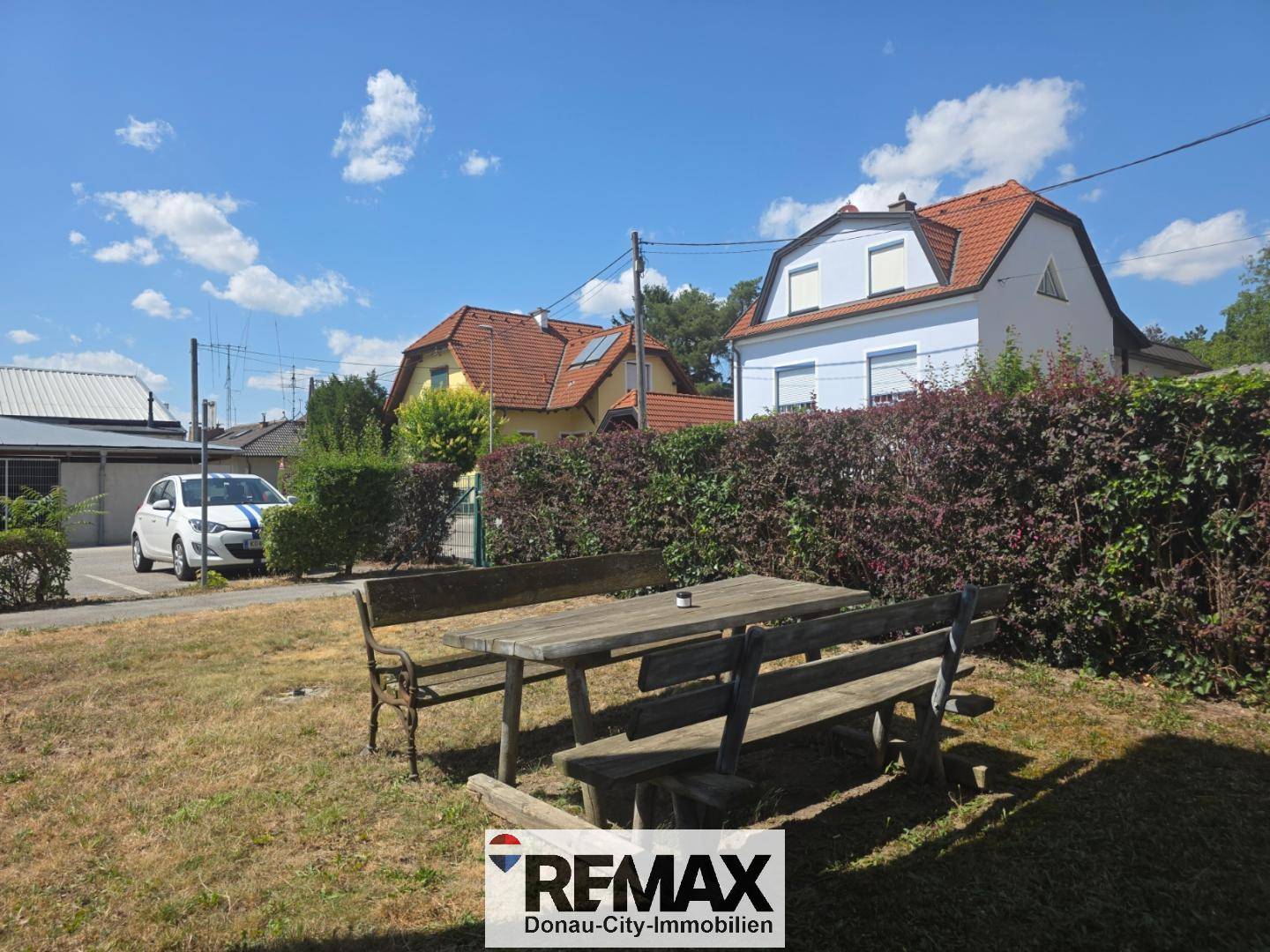 Helle Mezzaninette Wohnung in parkähnlicher Anlage mit Stellplatz