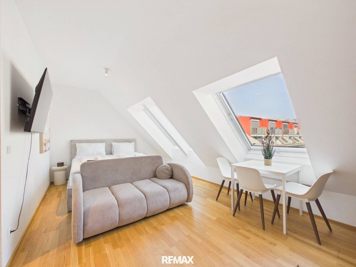 NEUBAU 2024 | STADLAU | 34 M² IM DACHGESCHOSS | VOLL MÖBLIERT – TOP 25