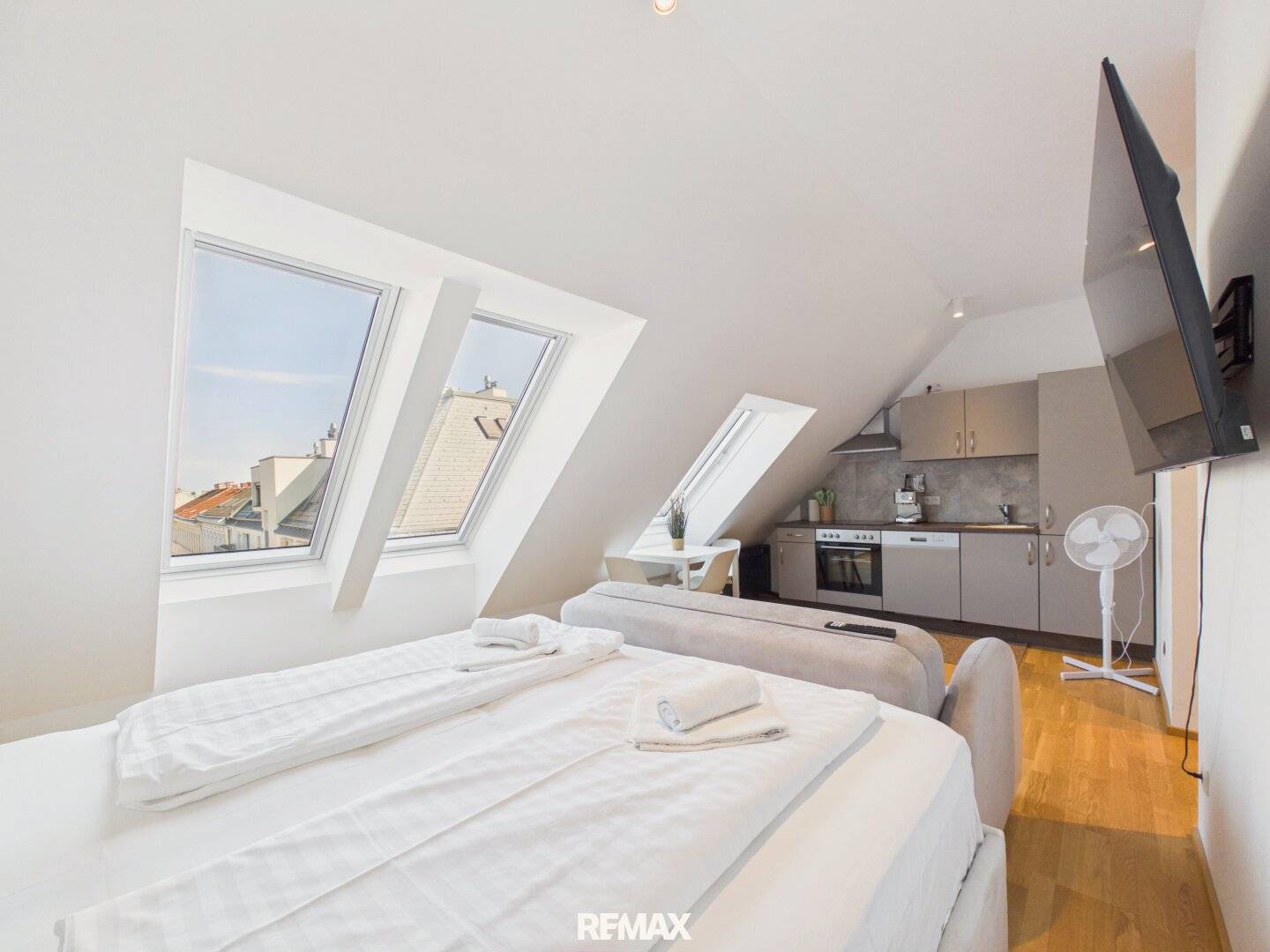NEUBAU 2024 | STADLAU | 34 M² IM DACHGESCHOSS | VOLL MÖBLIERT – TOP 25