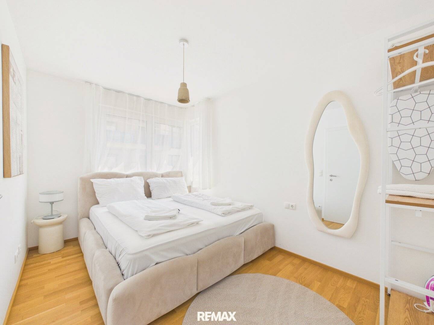 NEUBAU 2024 | STADLAU | 2 ZIMMER &amp; VOLL MÖBLIERT | 220 M ZUR S-BAHN – TOP 12