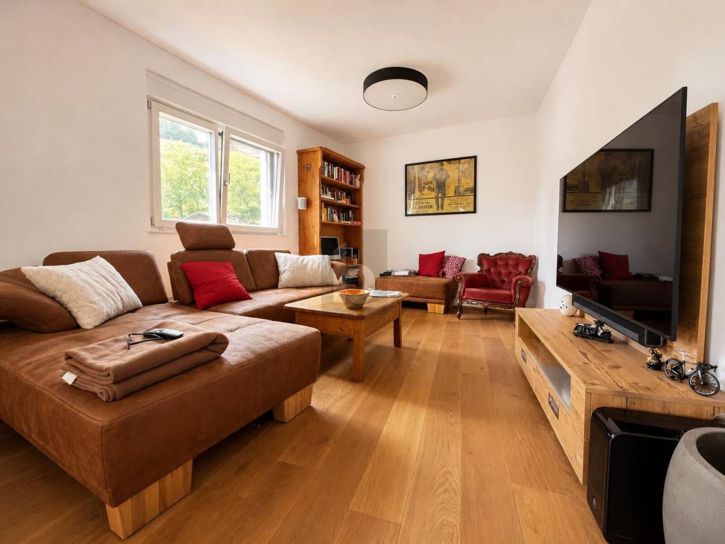 Helle Wohnung mit Loggia in ruhiger zentraler Lage