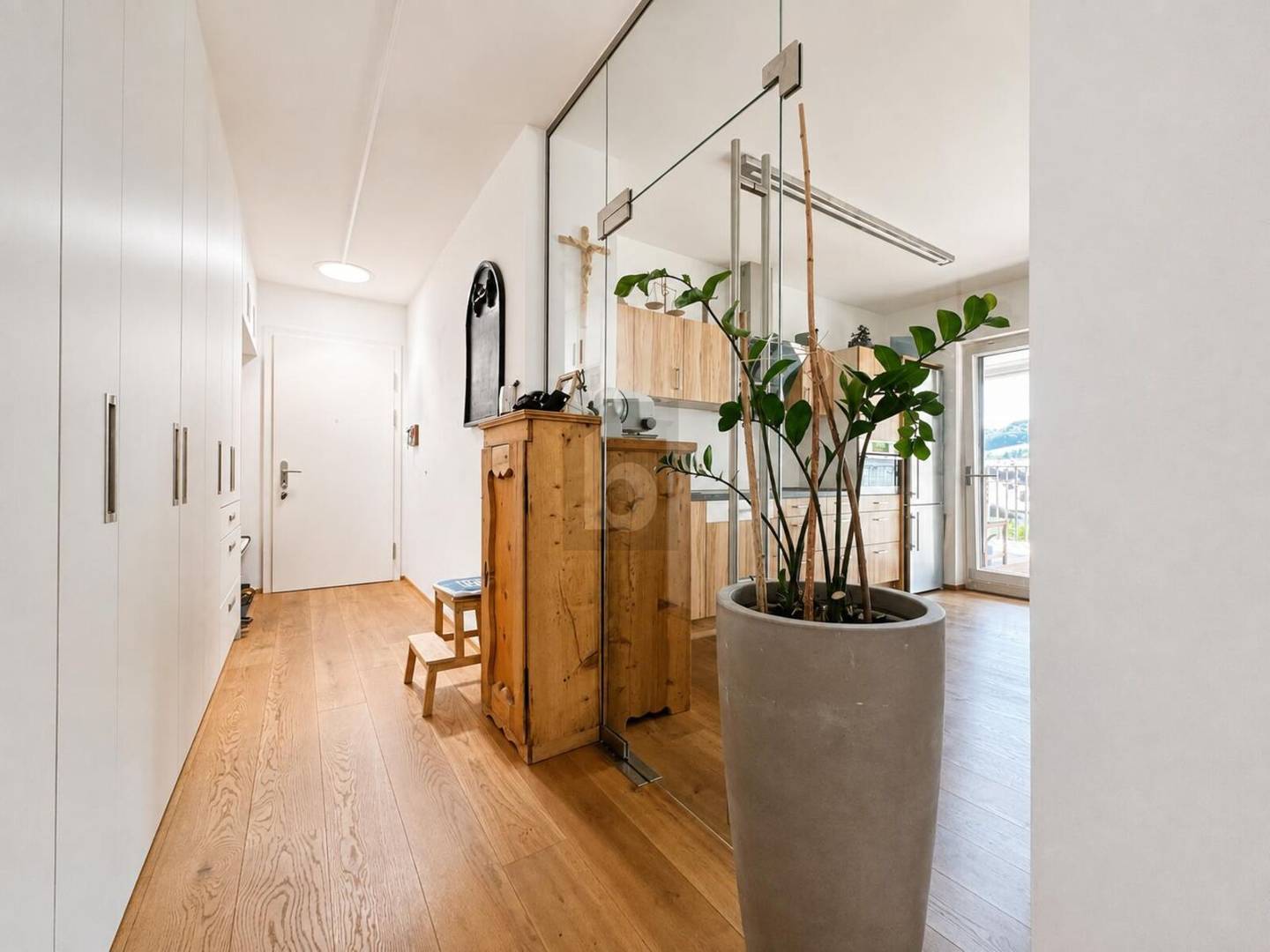 Helle Wohnung mit Loggia in ruhiger zentraler Lage