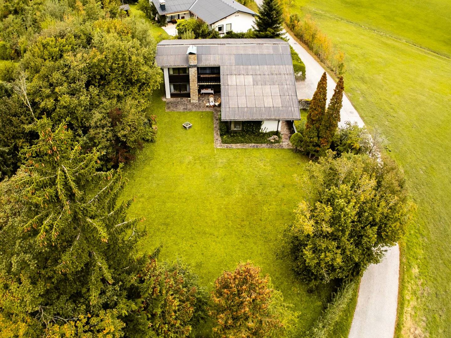 Villa in exponierter Grünlandlage Nähe des Fuschlsees