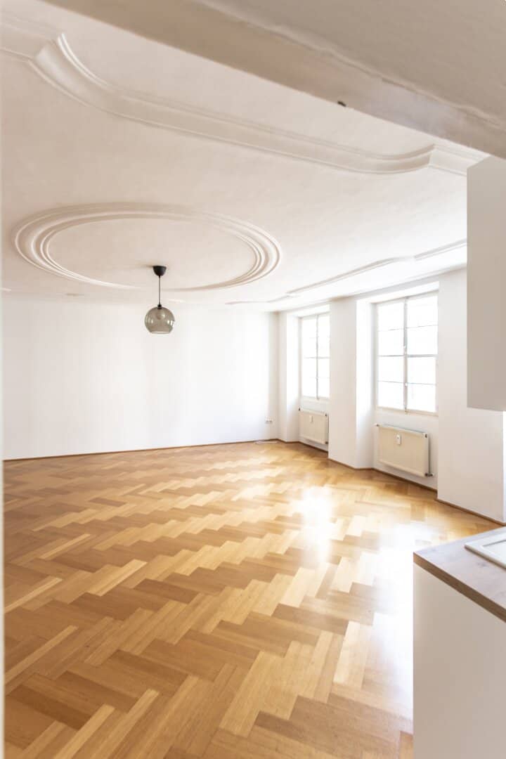 Representative 3-room Old Town apartment