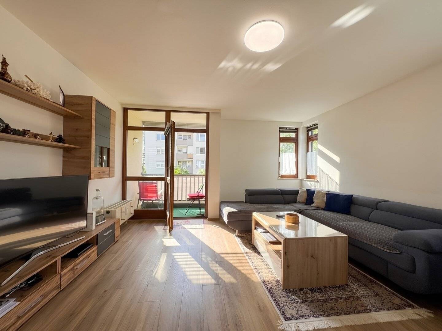 Sunny Studio with Loggia in Top Location | PARSCH