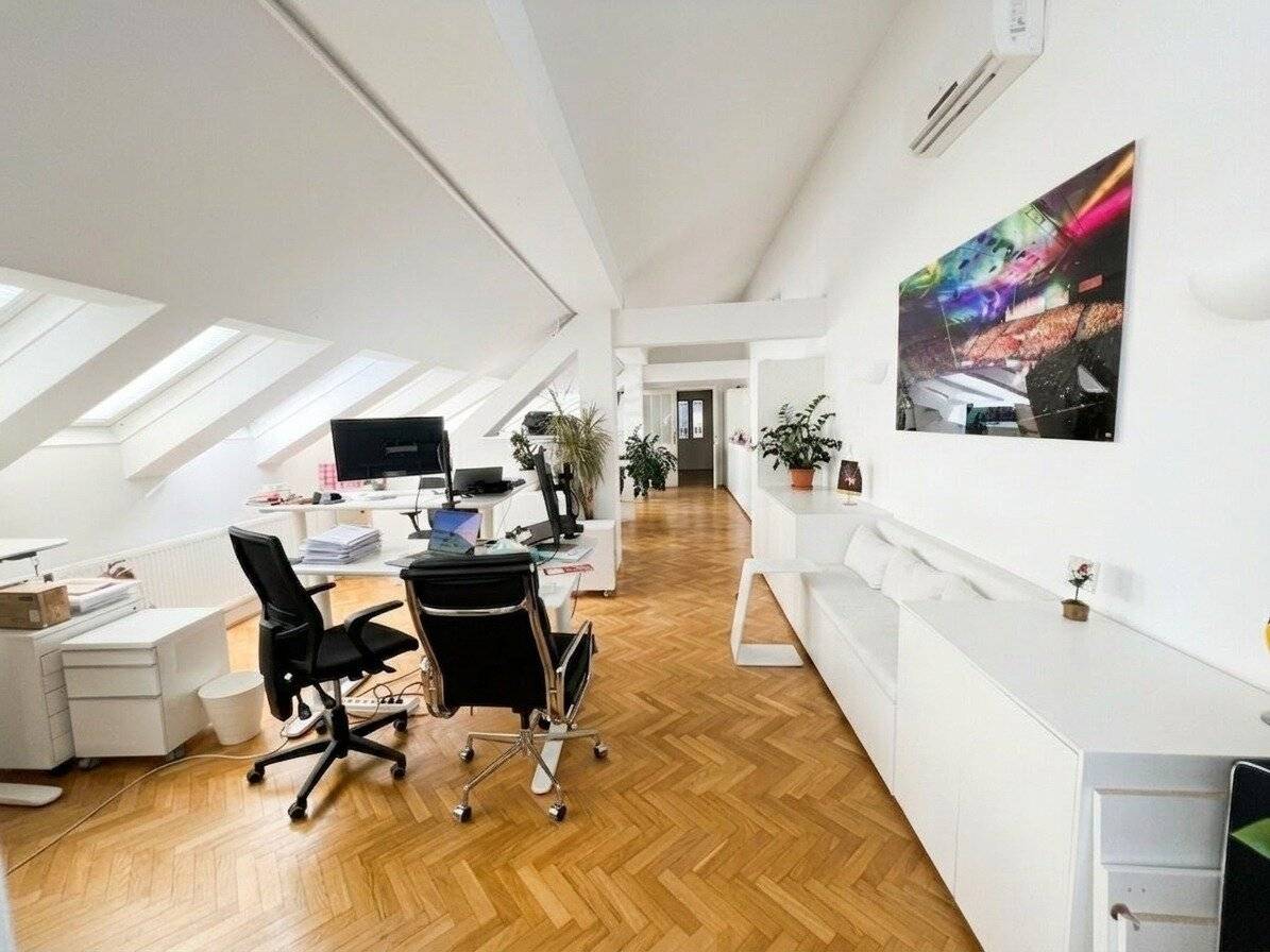 Air-conditioned attractive office in central location