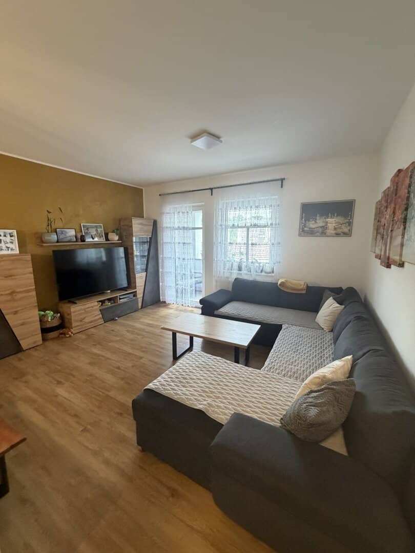 Centrally located 2-room apartment with large loggia in Lambach