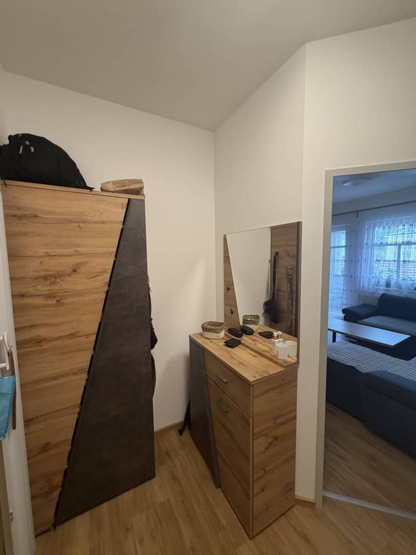 Centrally located 2-room apartment with large loggia in Lambach