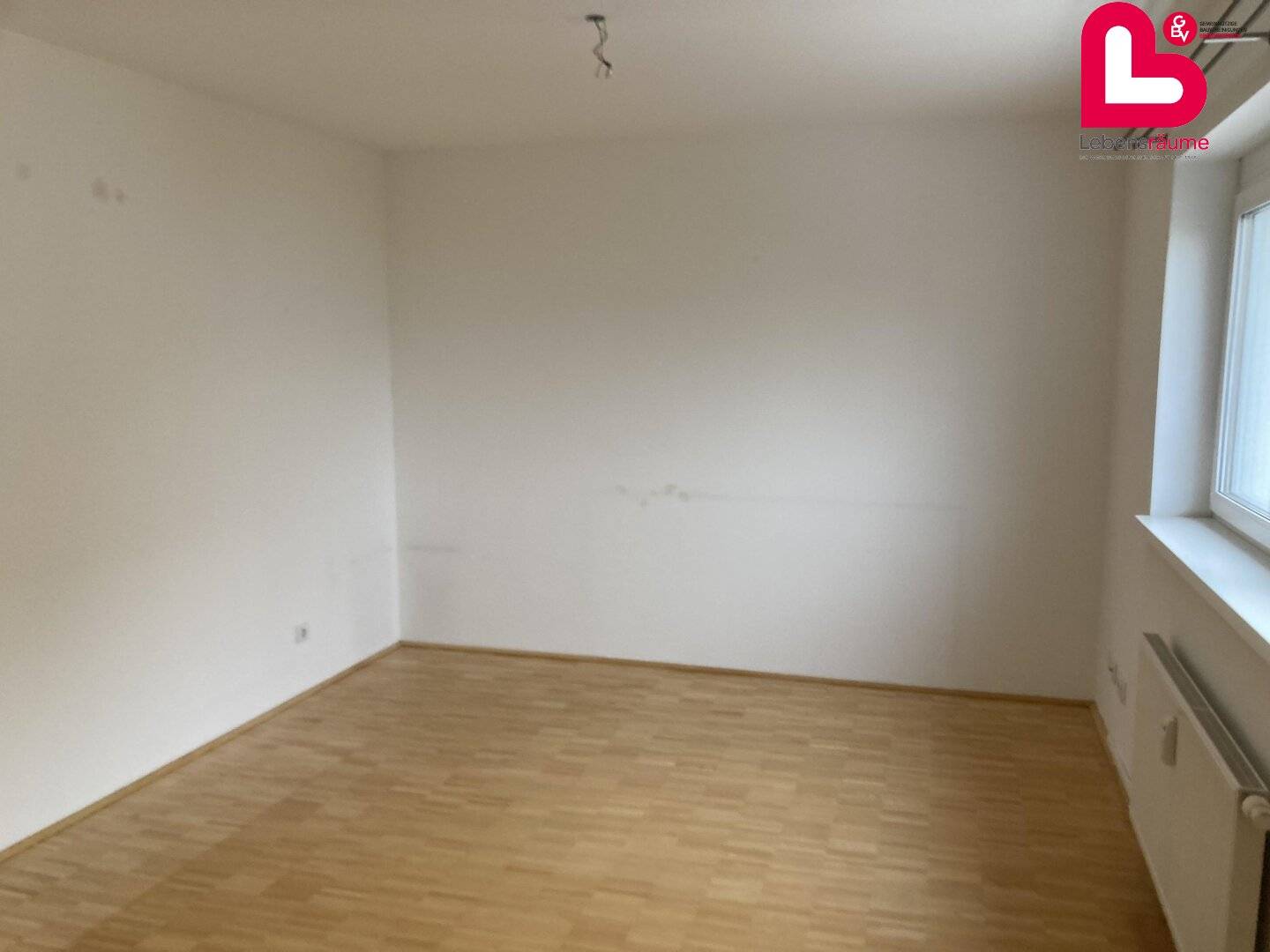 Spacious 2-room apartment in like-new residential complex