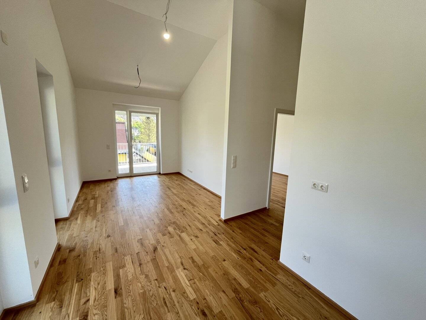 Modern first-occupancy apartment with balcony, underground parking space and great view in Kapfenberg