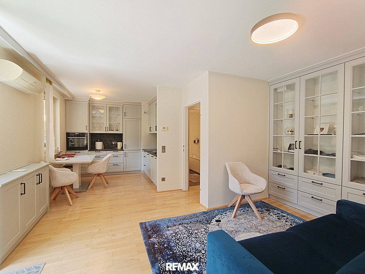 modern, bright, quiet: 2 rooms + terrace + private garden courtyard-facing + garage space + central location in Meidling