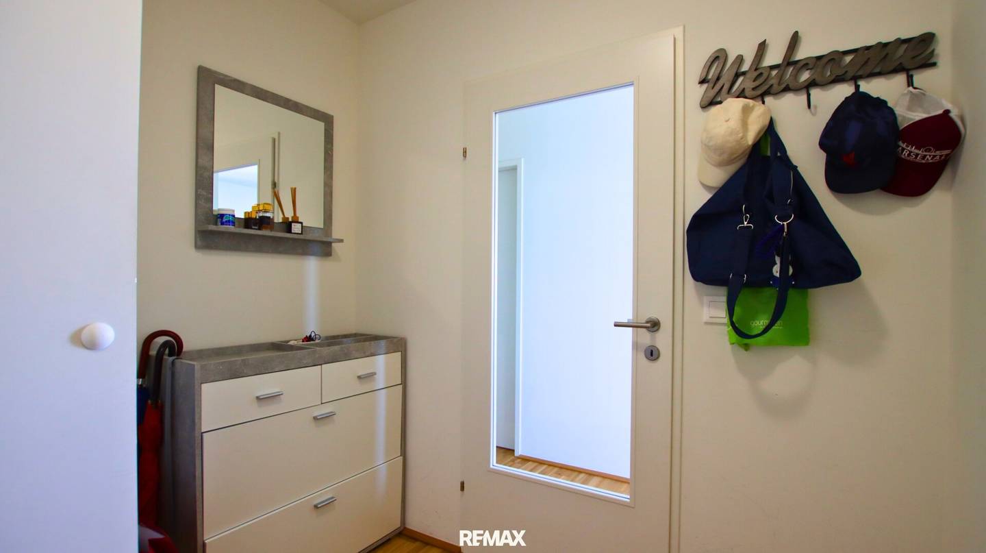 LIVING HAPPINESS IN VIENNA: Your modern 3-room oasis with underground parking space