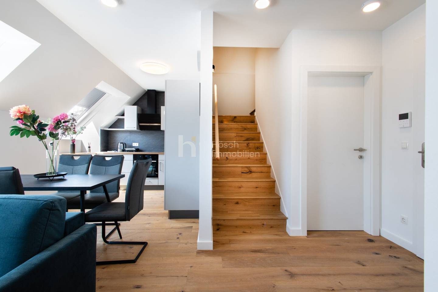 Bright attic maisonette with around 20 m² terrace area near Praterstern