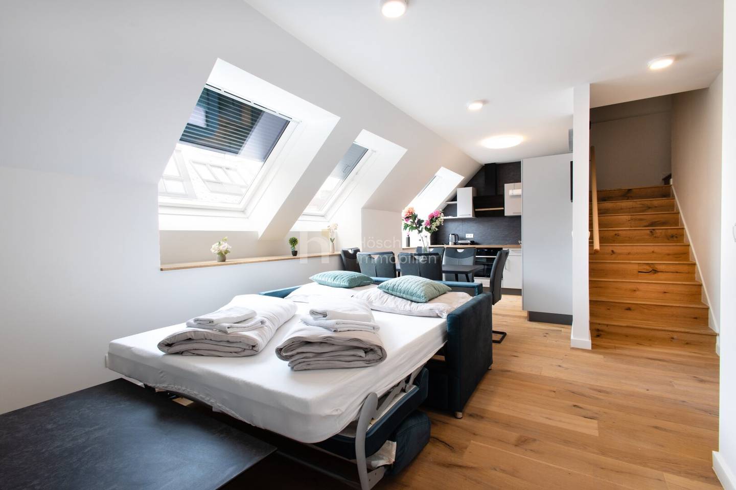 Bright attic maisonette with around 20 m² terrace area near Praterstern