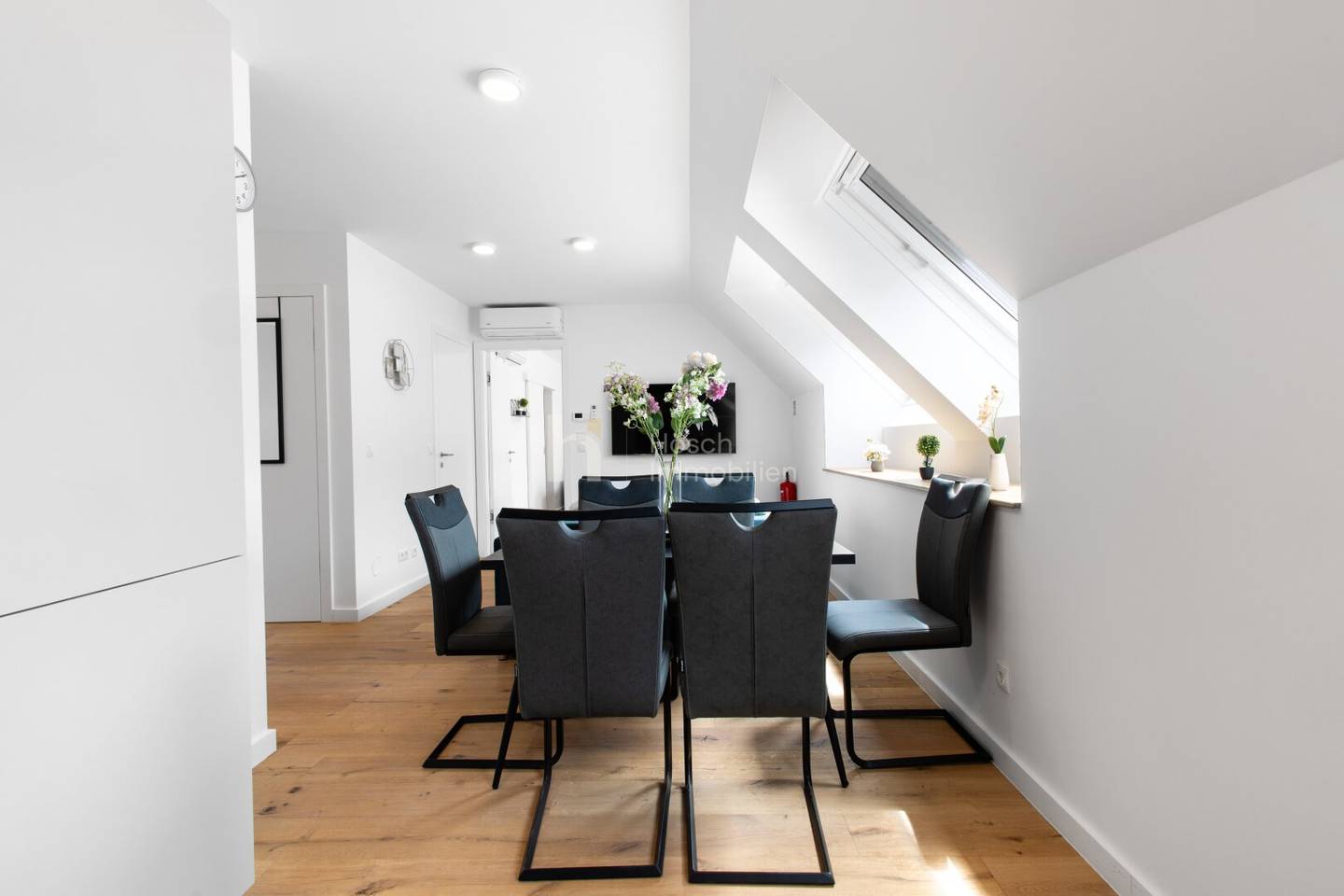 Bright attic maisonette with around 20 m² terrace area near Praterstern