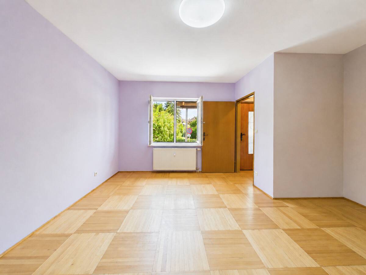 Ground floor apartment with private garden and underground parking