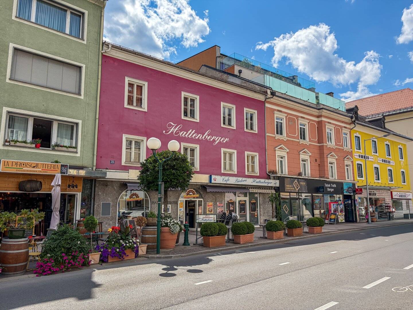 WOHN- UND GESCHÄFTSHAUS MIT GESCHICHTE, POTENTIAL UND BESTER ADRESSE AM HAUPTPLATZ VON SPITTAL AN DER DRAU!