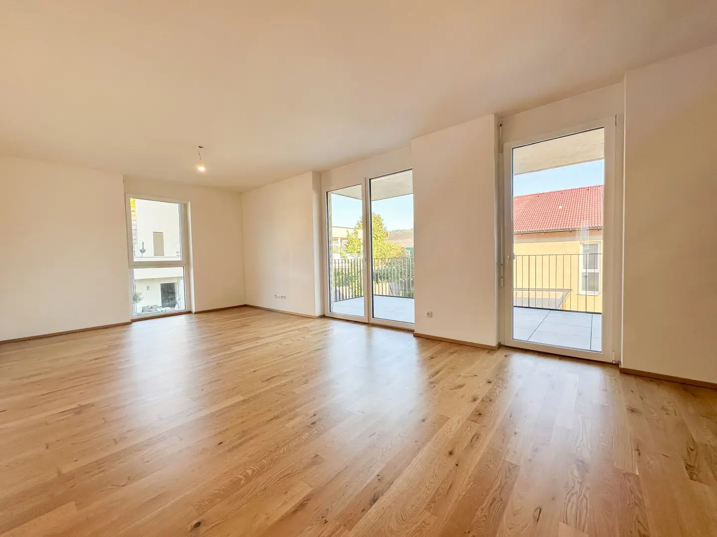 PROVISIONSFREI *** wunderschöner NEUBAU - 3 Zimmer samt Südbalkon *** HAUSMANNSTÄTTEN