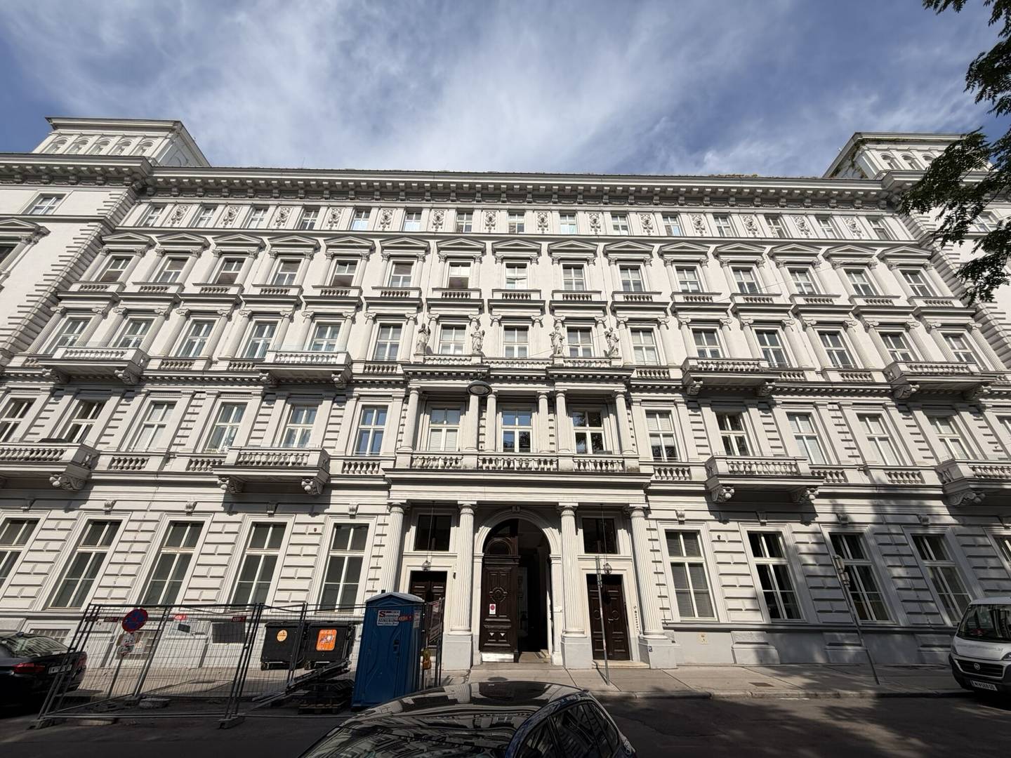 Wohnung im Palais am Schillerplatz vollmöbliert