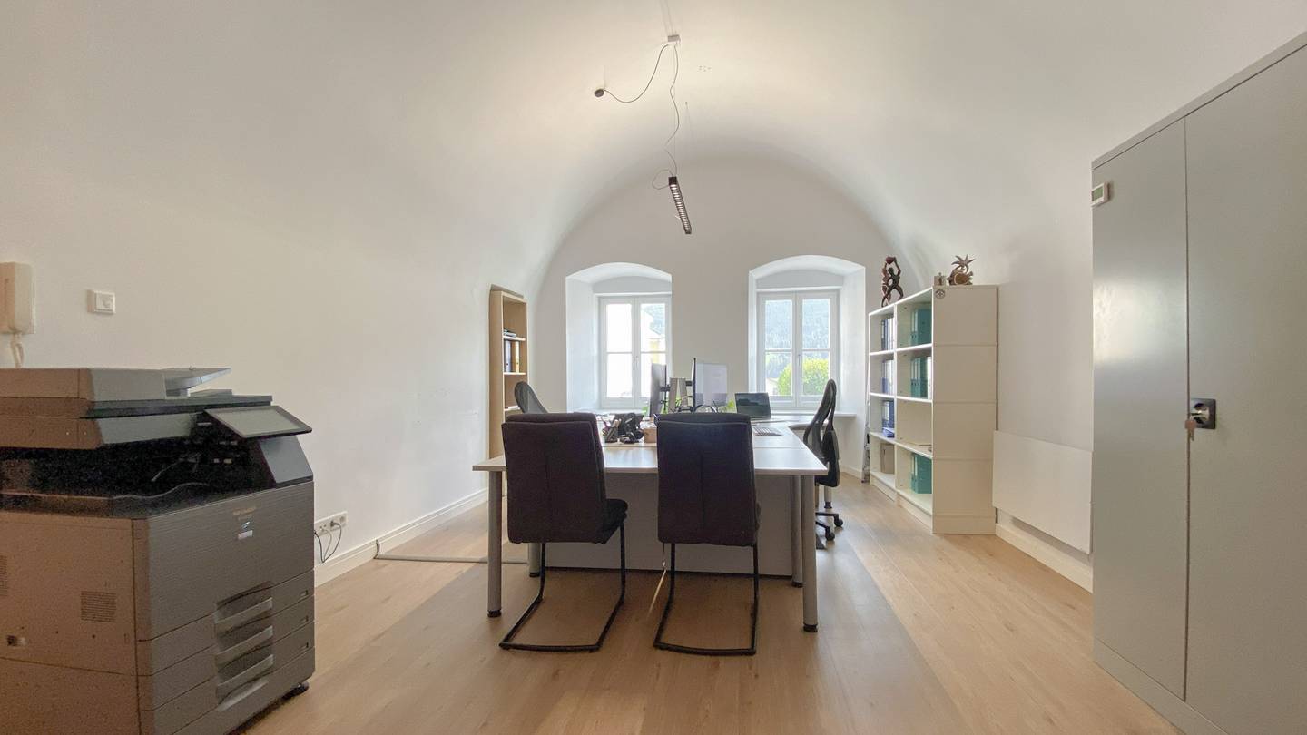 Modernisierte Wohnung in town centre with lift