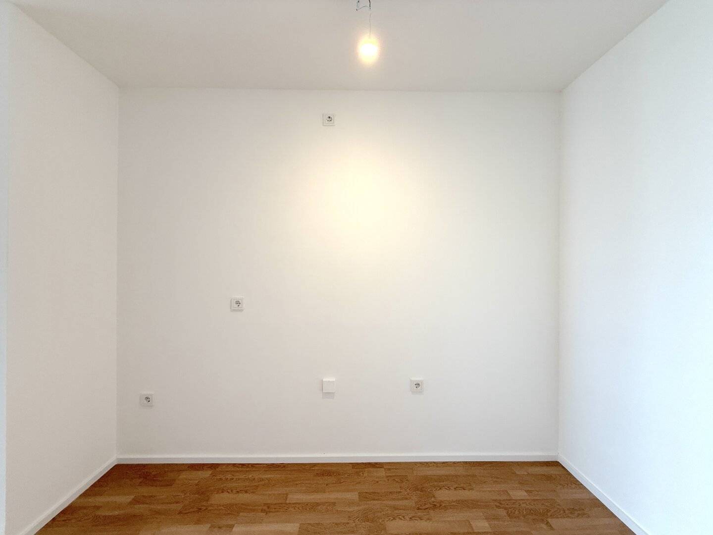 Handelskai | Studio in courtyard-facing quiet location with green view for sale
