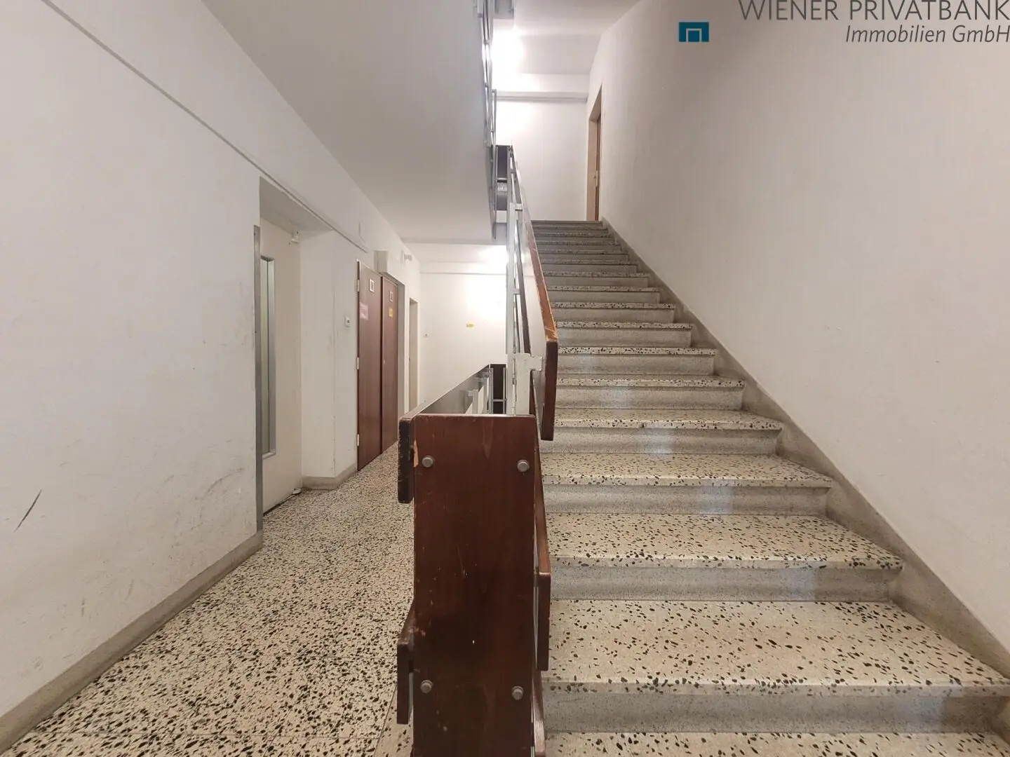 3 ROOM APARTMENT NEAR STADTHALLE