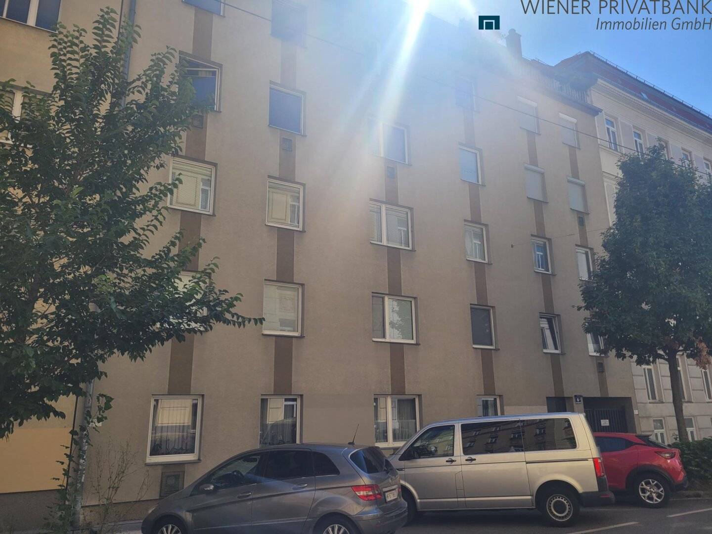 3 ROOM APARTMENT NEAR STADTHALLE