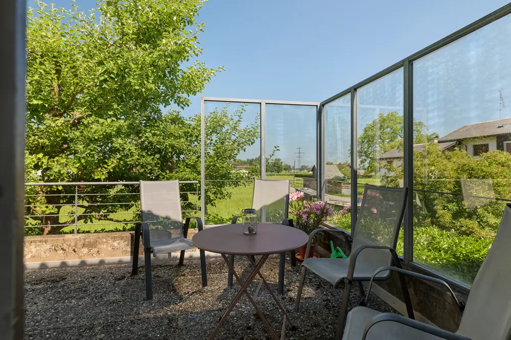 Familienwohnung mit großem Garten und Garage