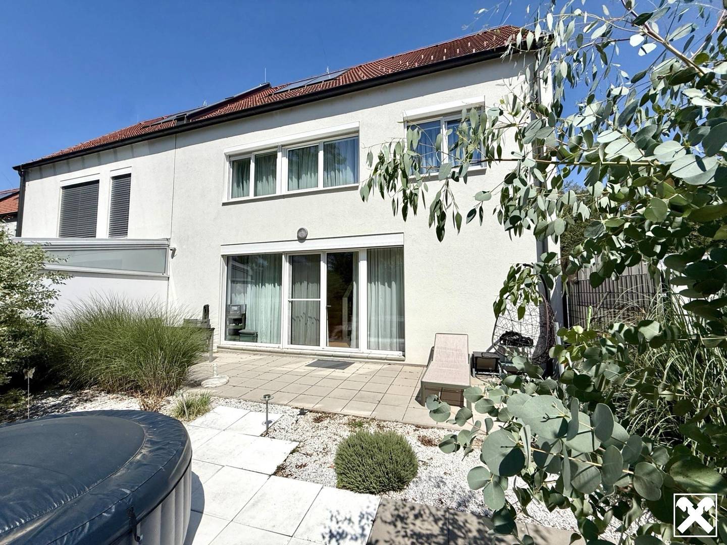 Top gepflegte Familienwohnung mit Garten und Terrasse