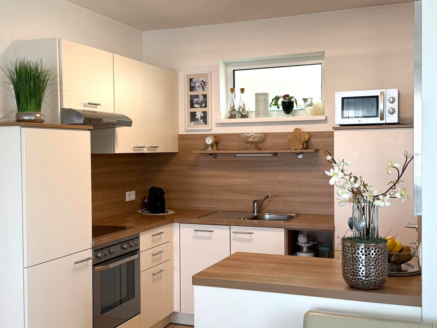 Apartment with large sunny loggia and underground parking