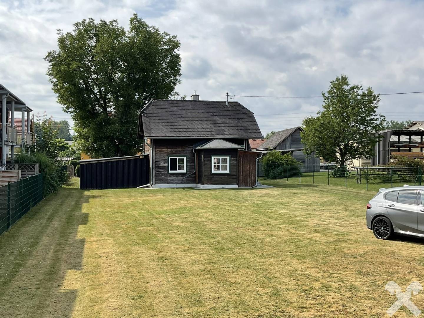 Großzügiges Grundstück mit Potenzial Familienwohnung