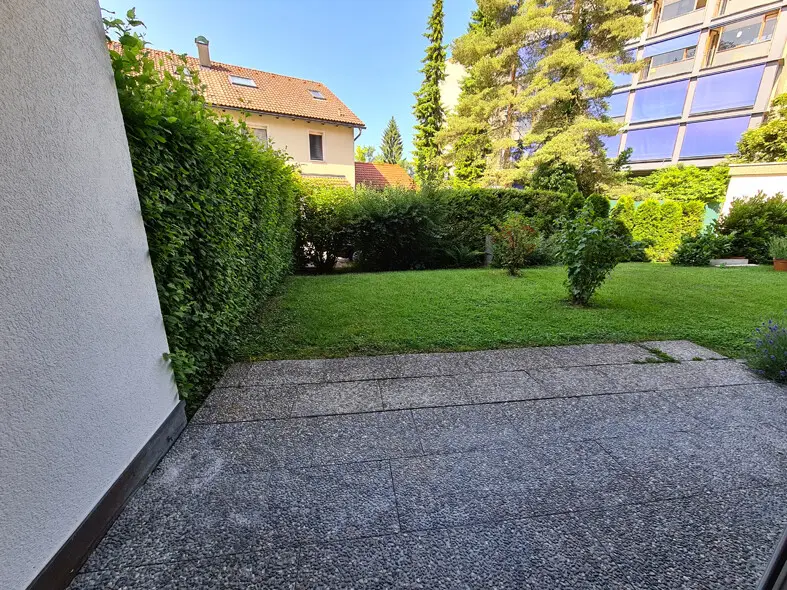 Fully furnished apartment near the lake in a quiet location
