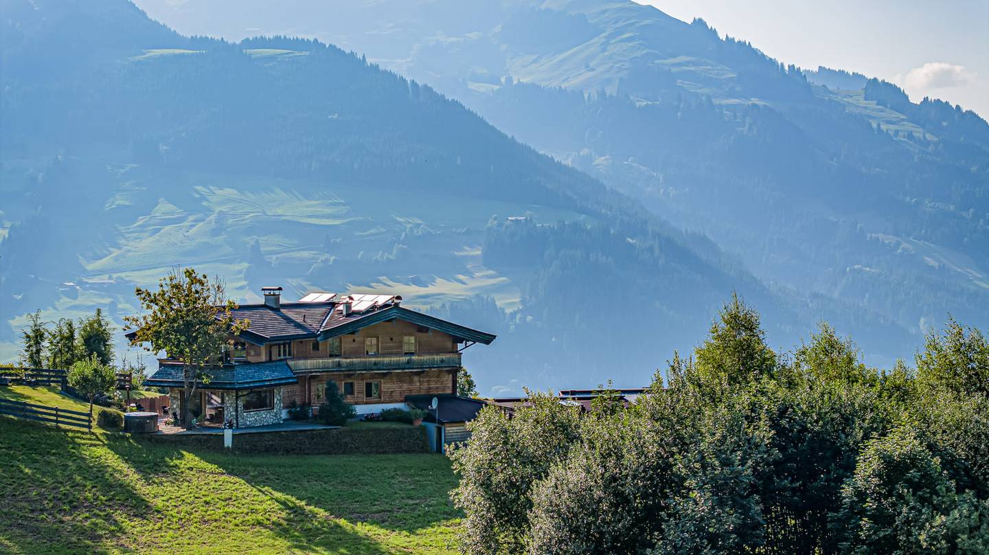 Sonnige Erdgeschosswohnung mit Garten und Kaiserblick