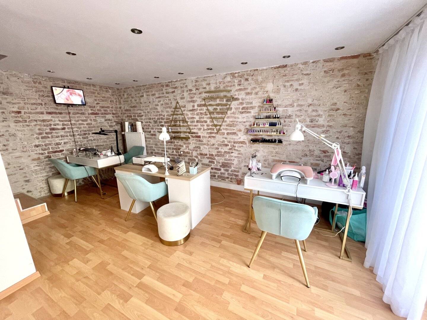 Renovated Office in Historic Building near U4 Rossauerlände and Augarten