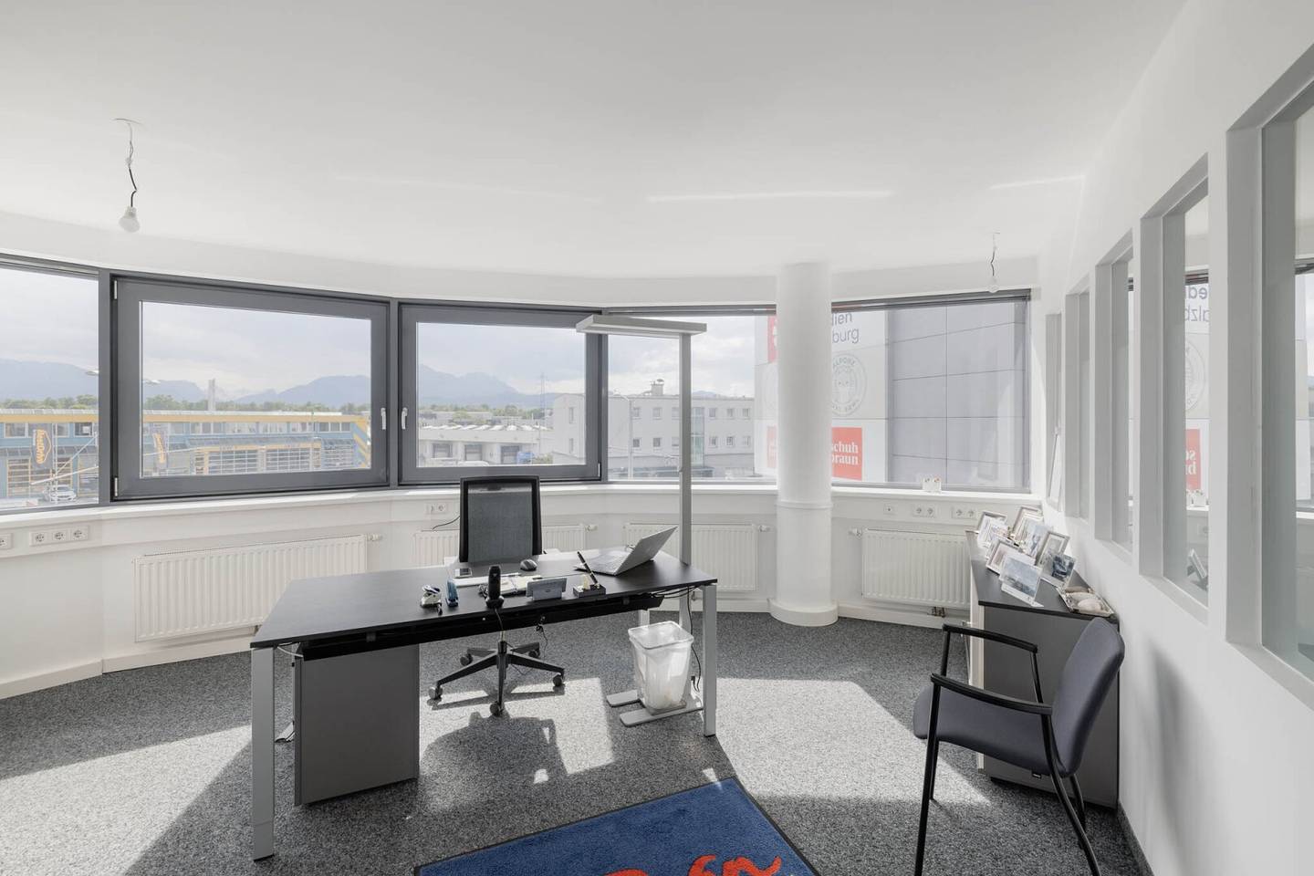 Shared Office in central location