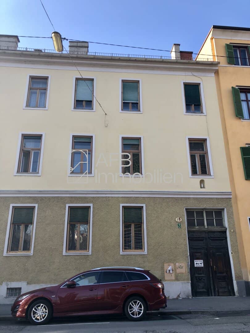 Old building office 4.5-room near Augarten for rent