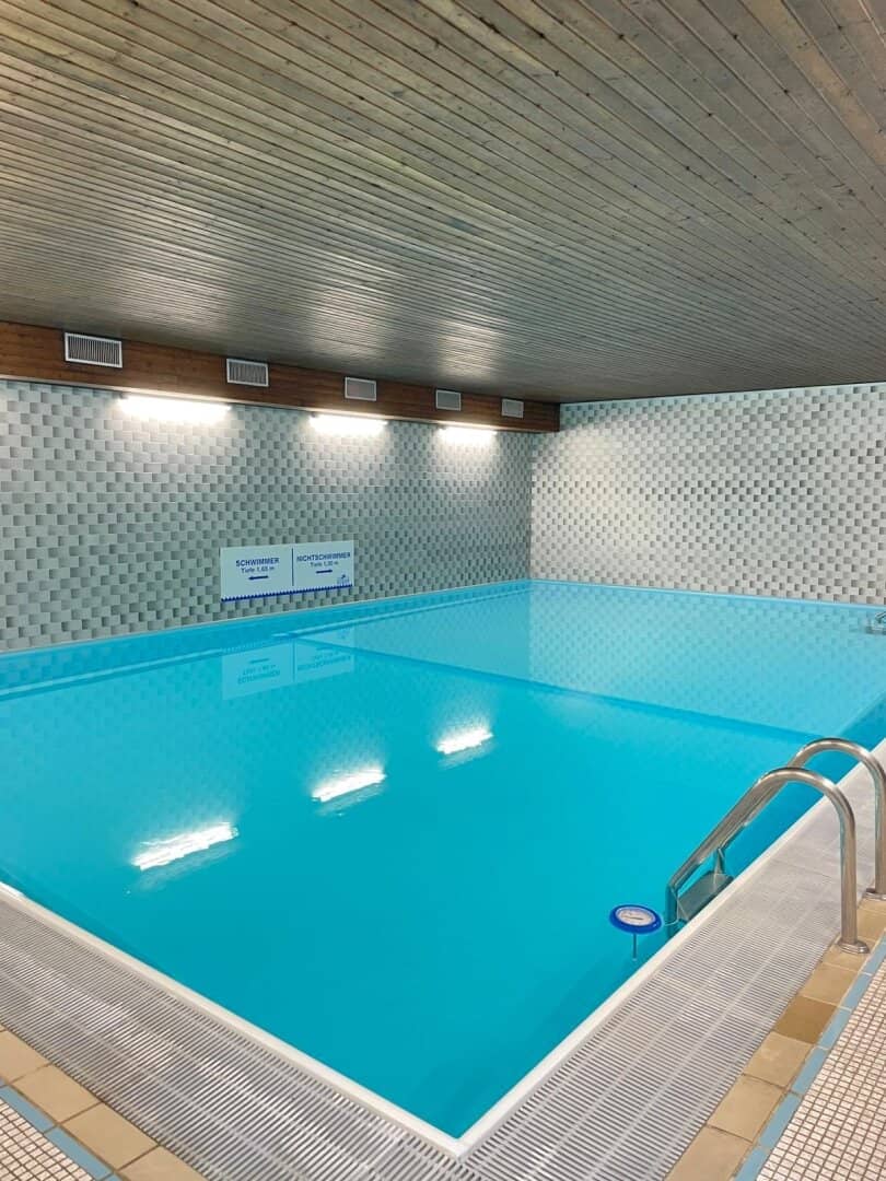Wohnen, wo Natur und Komfort zuhause sind – Großzügige 3-Zimmer-Wohnung mit Süd-West-Terrasse, Schwimmbad &amp; Sauna in Mödling