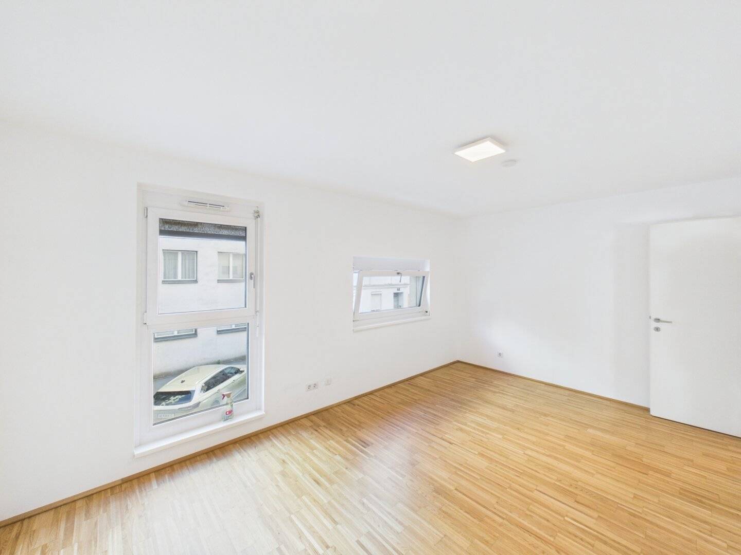 quiet 4-room apartment with covered balcony in the 10th district