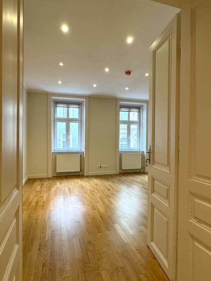 NEW! 3-room period apartment in top condition near Mariahilferstraße for rent! NO flatshares!
