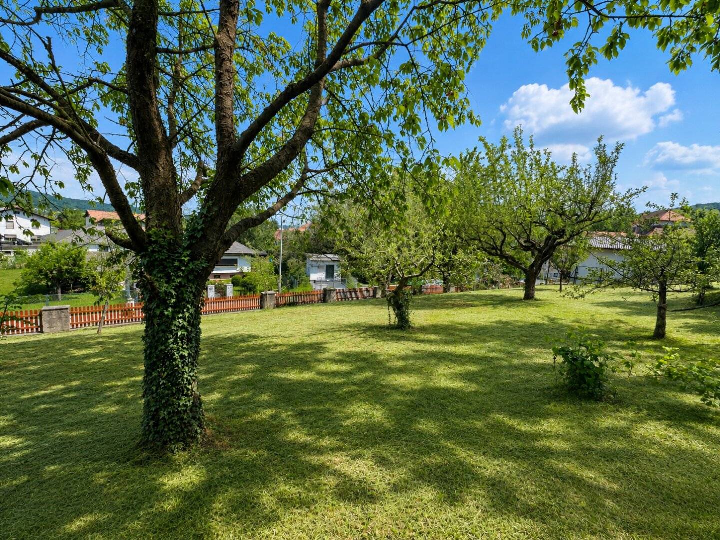 Beautiful building plot with dreamy view