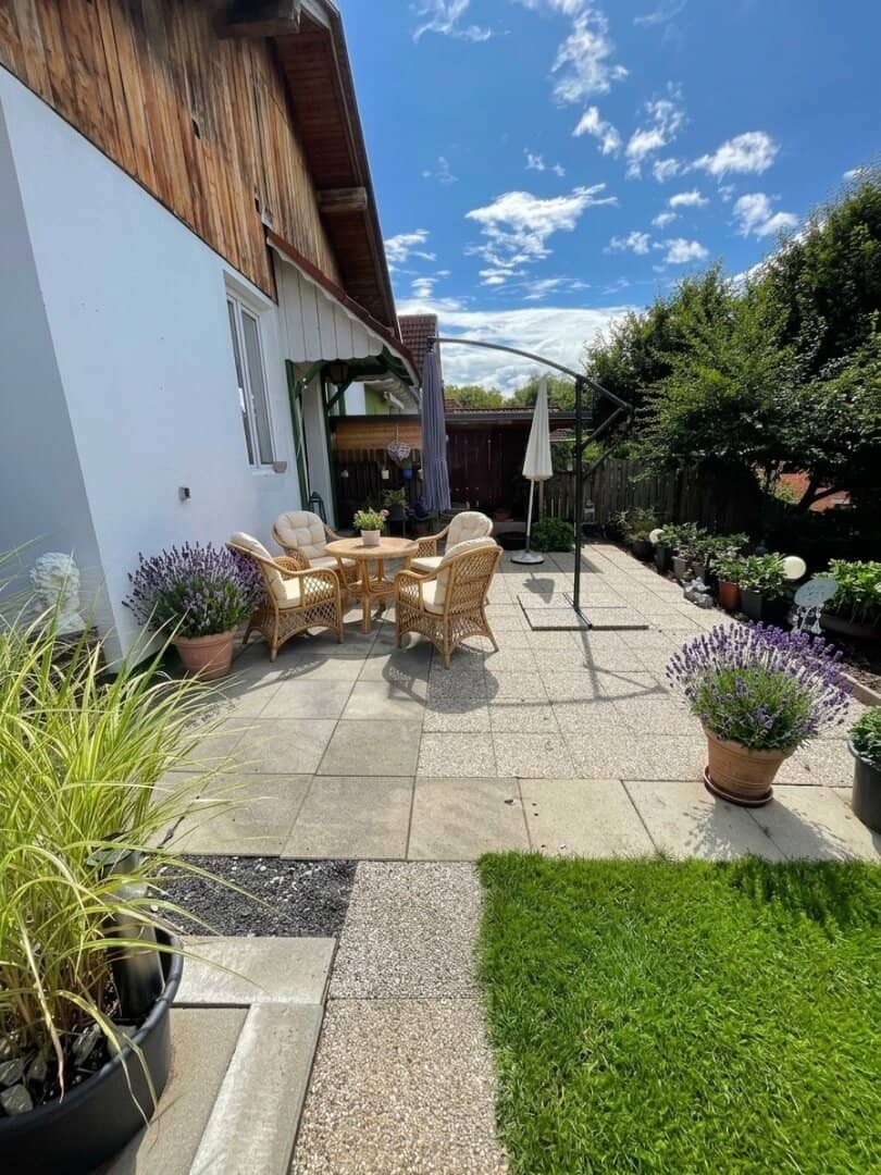 Riederhof - Charming garden apartment with development potential - partly immediately occupiable or ideal investment property in a dreamy natural location
