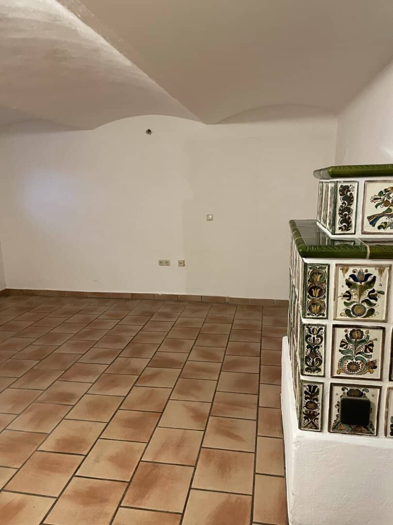 Riederhof - Charming garden apartment with development potential - partly immediately occupiable or ideal investment property in a dreamy natural location