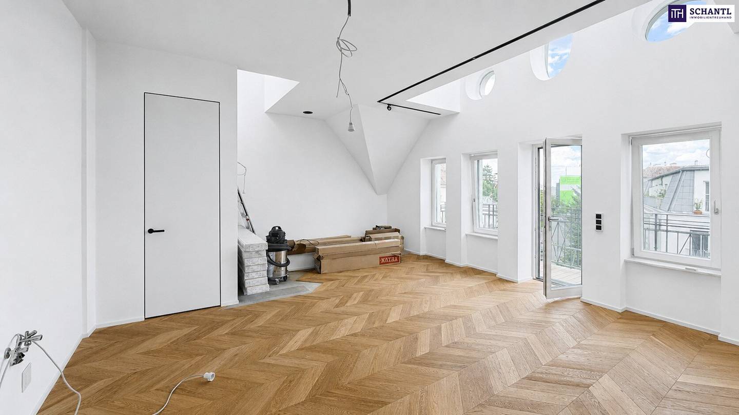 Bright 3-room attic apartment with two balconies and approx. 54 m² roof terrace near Schönbrunn