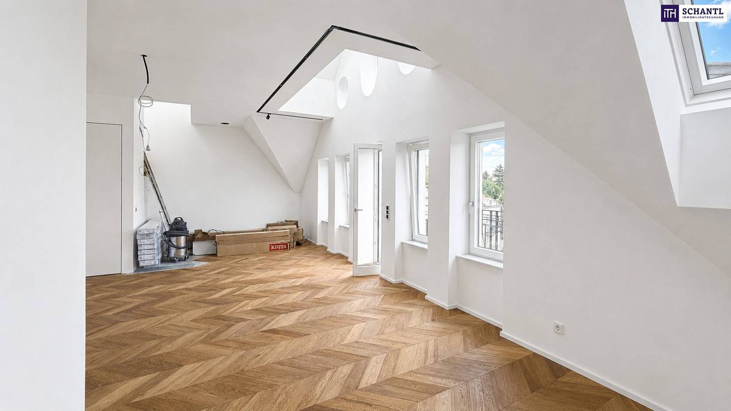 Bright 3-room attic apartment with two balconies and approx. 54 m² roof terrace near Schönbrunn