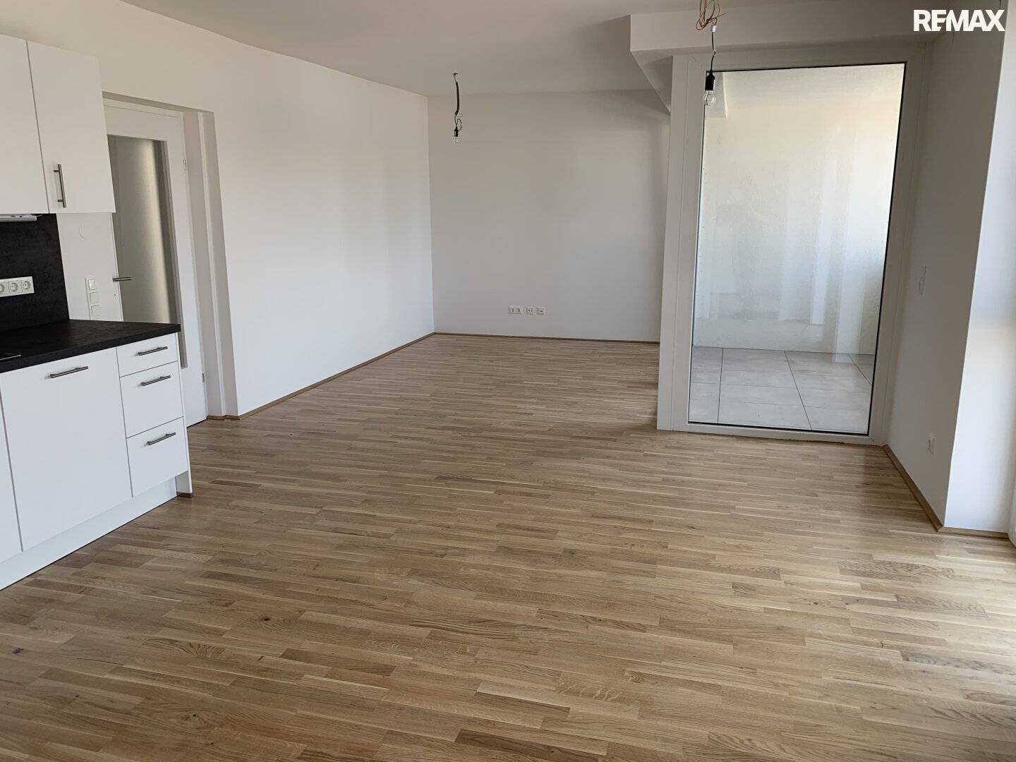 Exclusive living in the heart of Wiener Neustadt - Dream apartment in the attic fully renovated with balcony and parking space