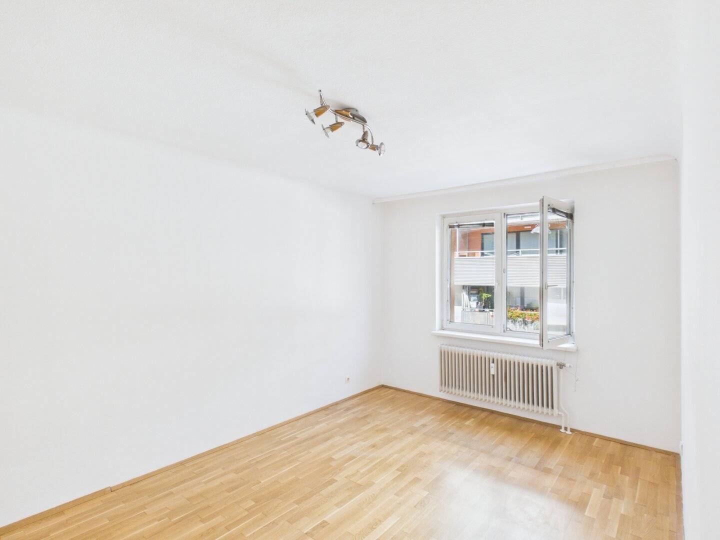 Modern 2-room apartment with loggia in the 10th district