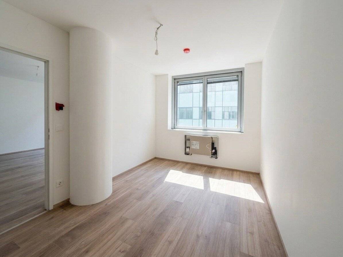 Directly next to U4/U6: Cooled 2-room first occupancy