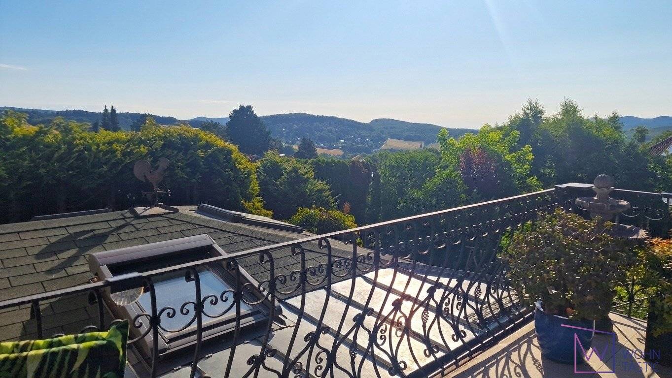 PROVISIONSFREI! Generalsaniertes 360 m² großes Landhaus mit Fernblick,, Pool &amp; Jacuzzi