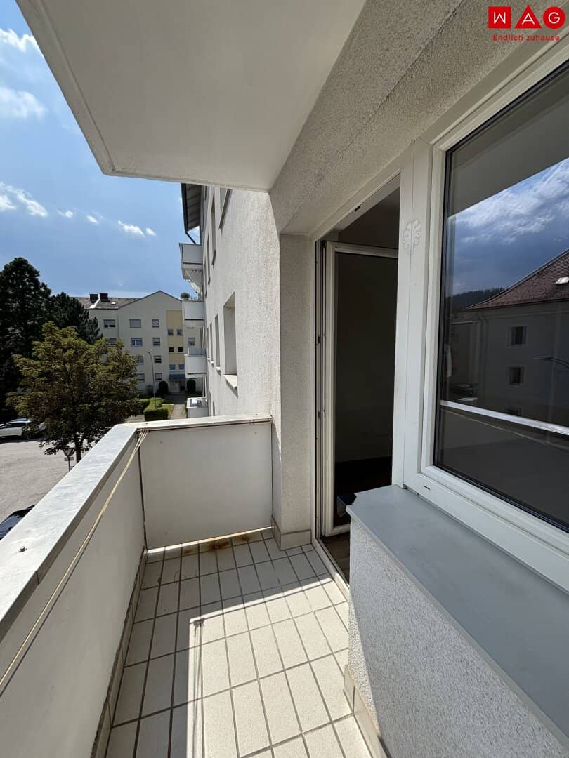 Neu sanierte Wohnung mit Balkon!